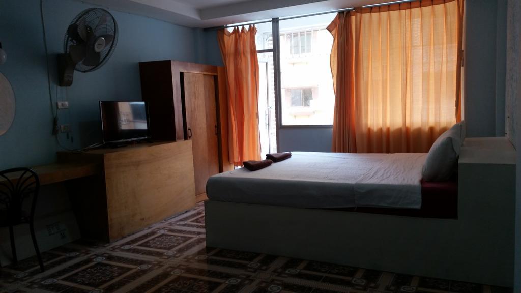 Kc'S Hideaway Hotel Jomtien Beach Exterior photo