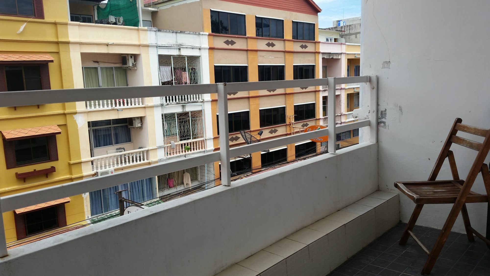 Kc'S Hideaway Hotel Jomtien Beach Exterior photo